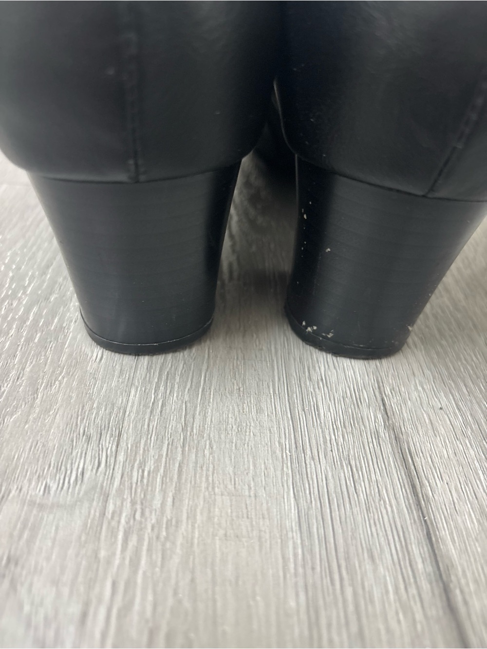 East 5th Memory Foam Women's Black Leather Ankle Booties Classic Low Heel 9.5W - Picture 8 of 8